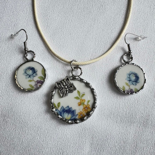 Vintage China Jewelry Set – Pendant & Earrings – Handmade Gift with floral design on repurposed china in silver-toned bezels